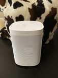 Coluna de som ambiente Sonos one branca