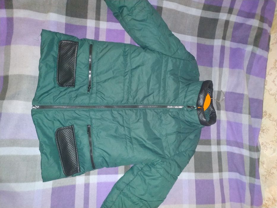 Жіноча курточка, зефірка