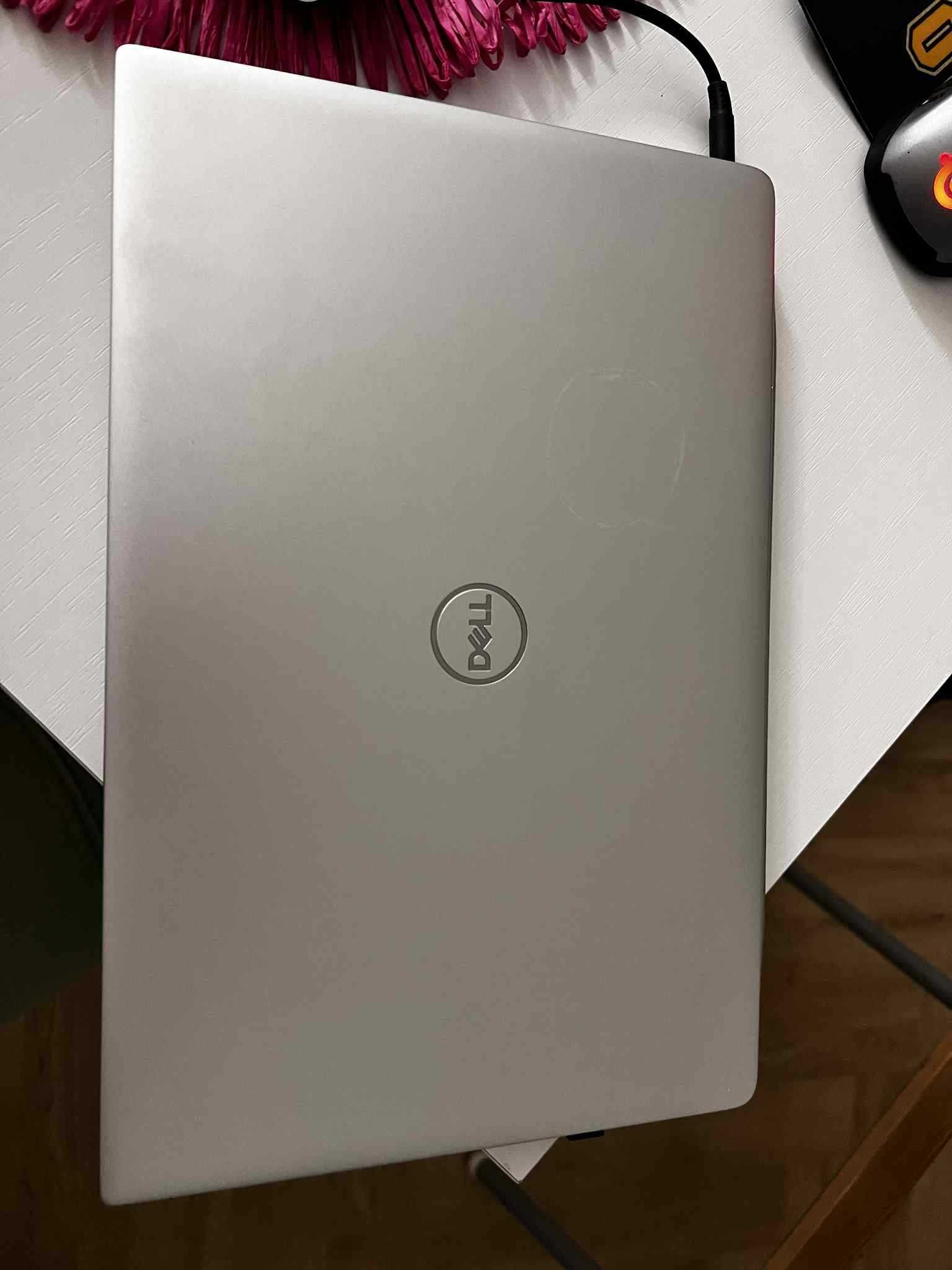 Dell Inspiron 5490