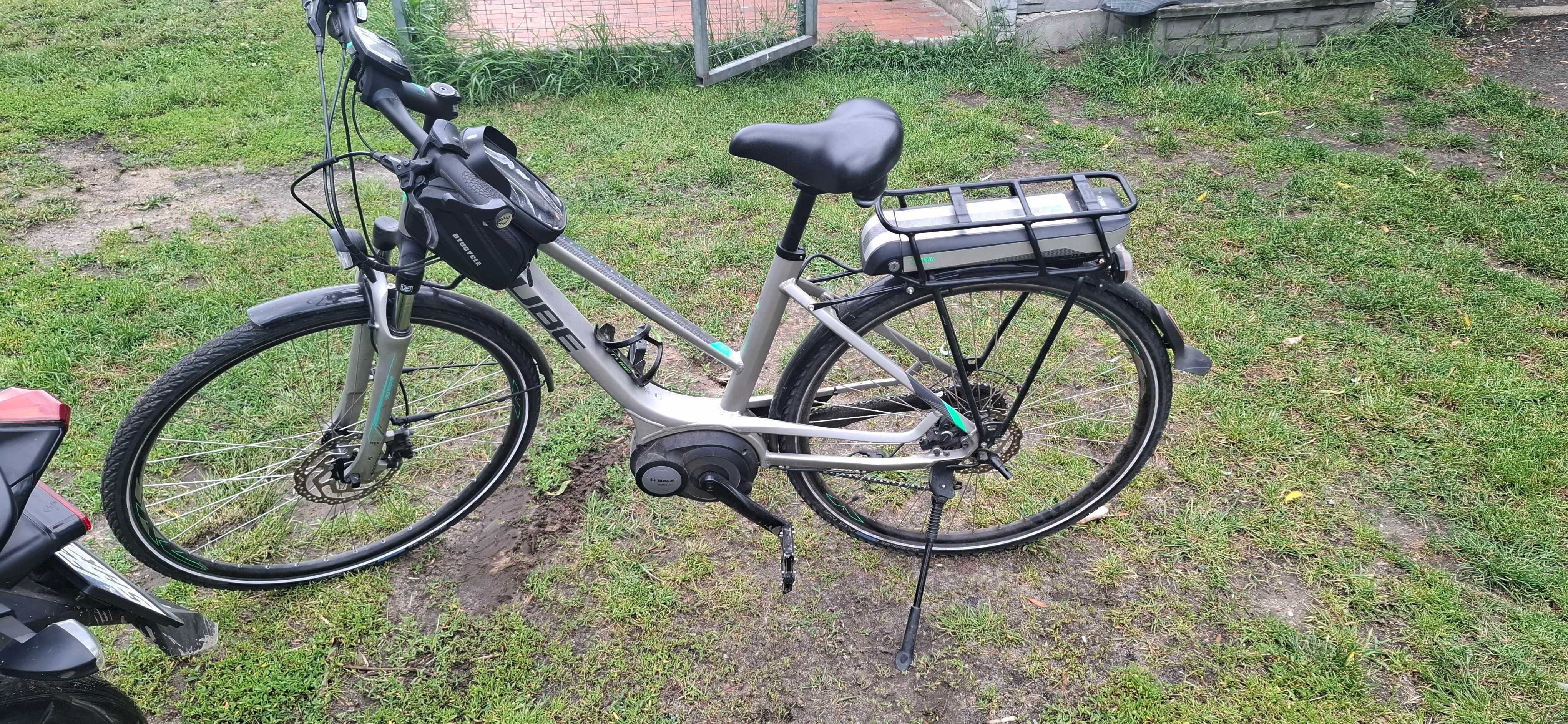 Rower elektryczny cube 2017r