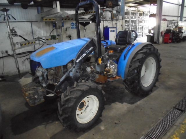 Carro MOT: 4TNE88 NEW HOLLAND H TCE 50 4WD 2002 2.2D 101CV 2P AZUL DIESEL