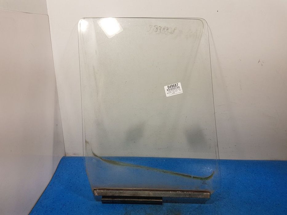 MERCEDES-BENZ 207 D SZYBA DRZWI PRZÓD LEWA