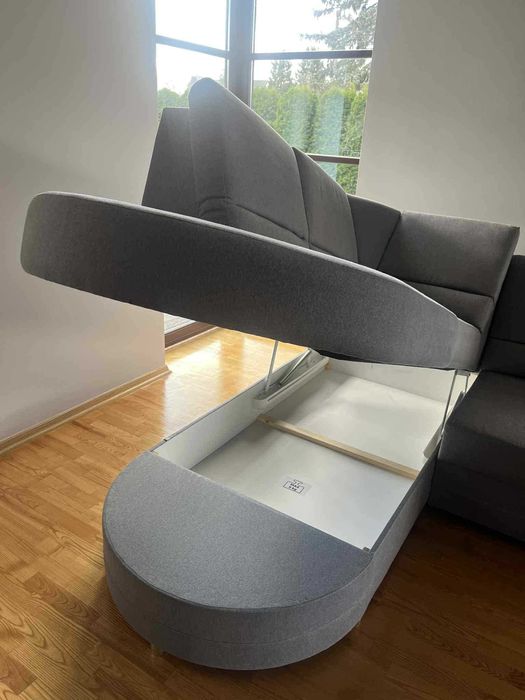 Kanapa narożna z funkcją spania i pojemnikiem na pościel - stan bdb