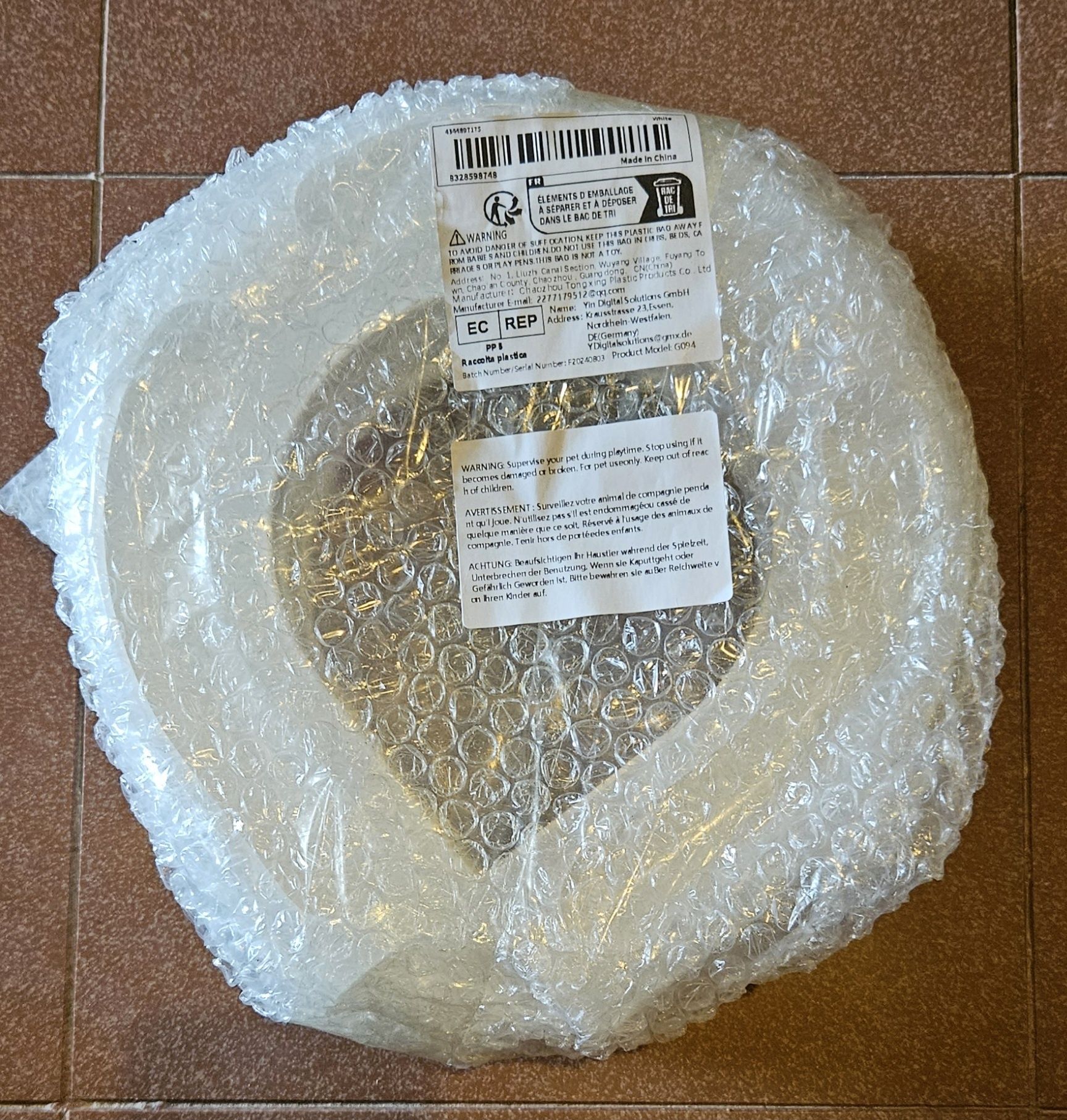 Brinquedo interactivo para gatos