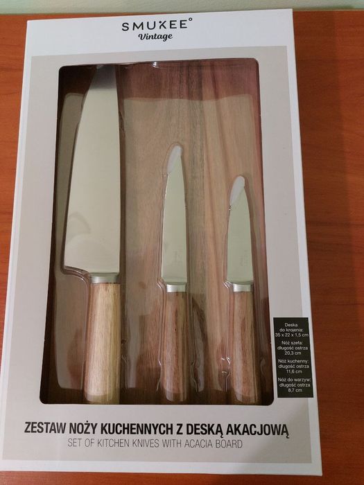 Zestaw noży kuchennych z deską akacjową