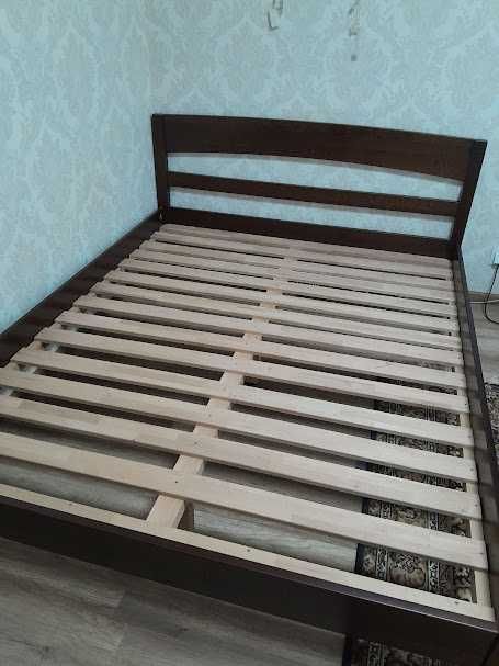 Продам ліжко з матрасом