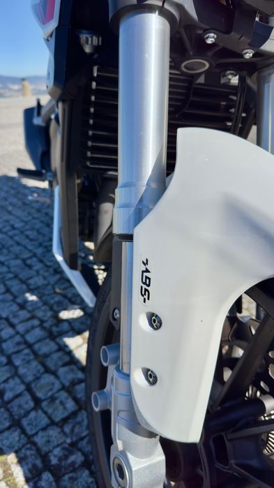 Vendo mota Benelli BN 251 de 2019, 249cc, em muito bom estado.