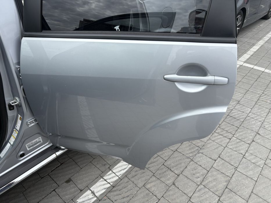 Mitsubishi outlender xl 2011 2.4 бензин, варіатор (автомат)