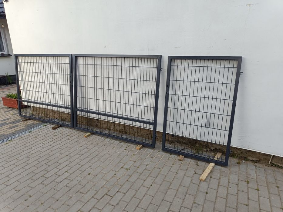 Ogrodzenia panelowe , bramy i furtki , z montażem