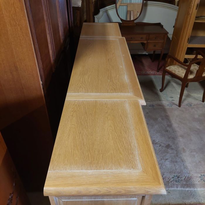 Piękna dębowa komoda