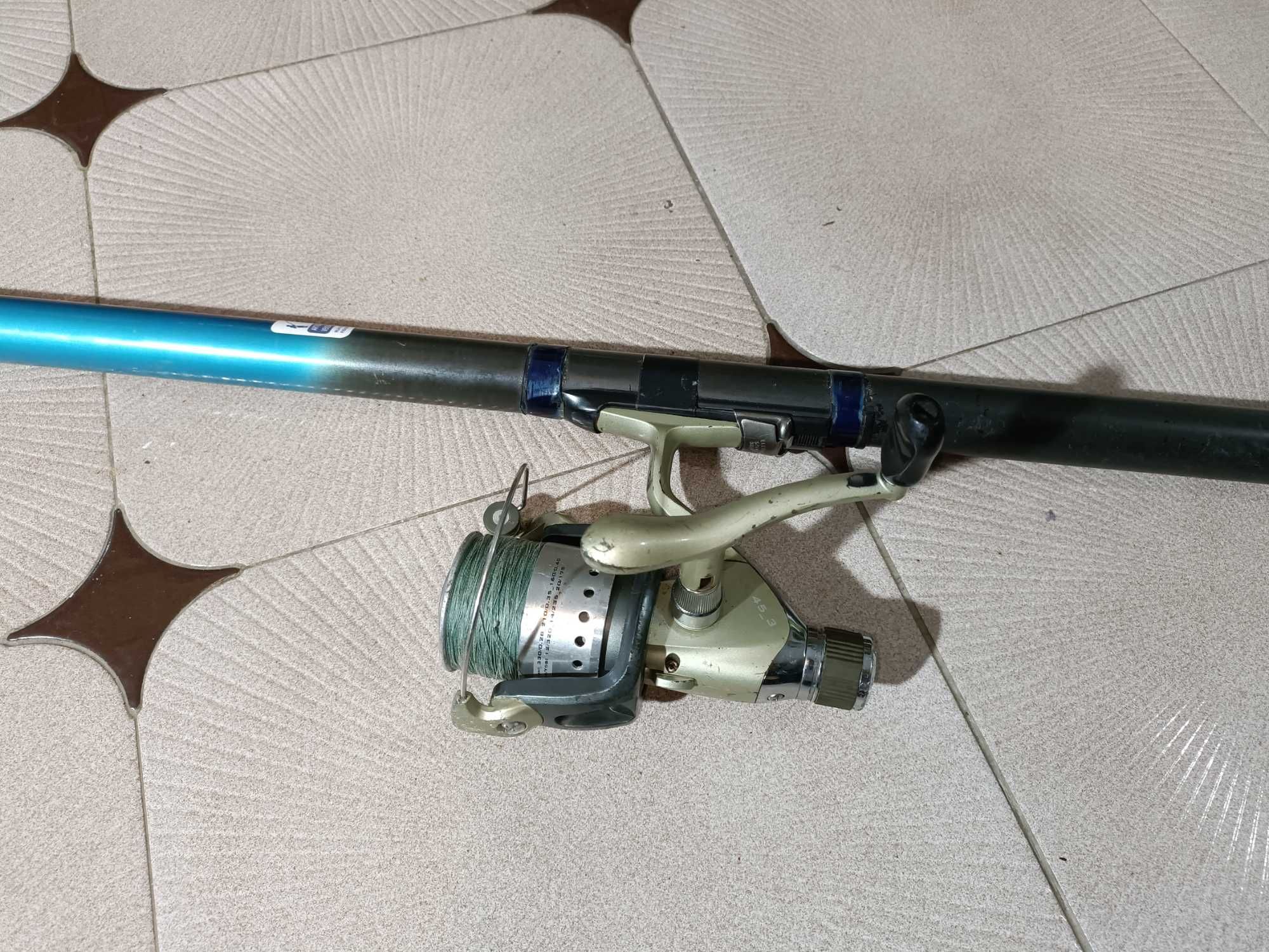 Canas de pesca, lote de 6 + molinetes