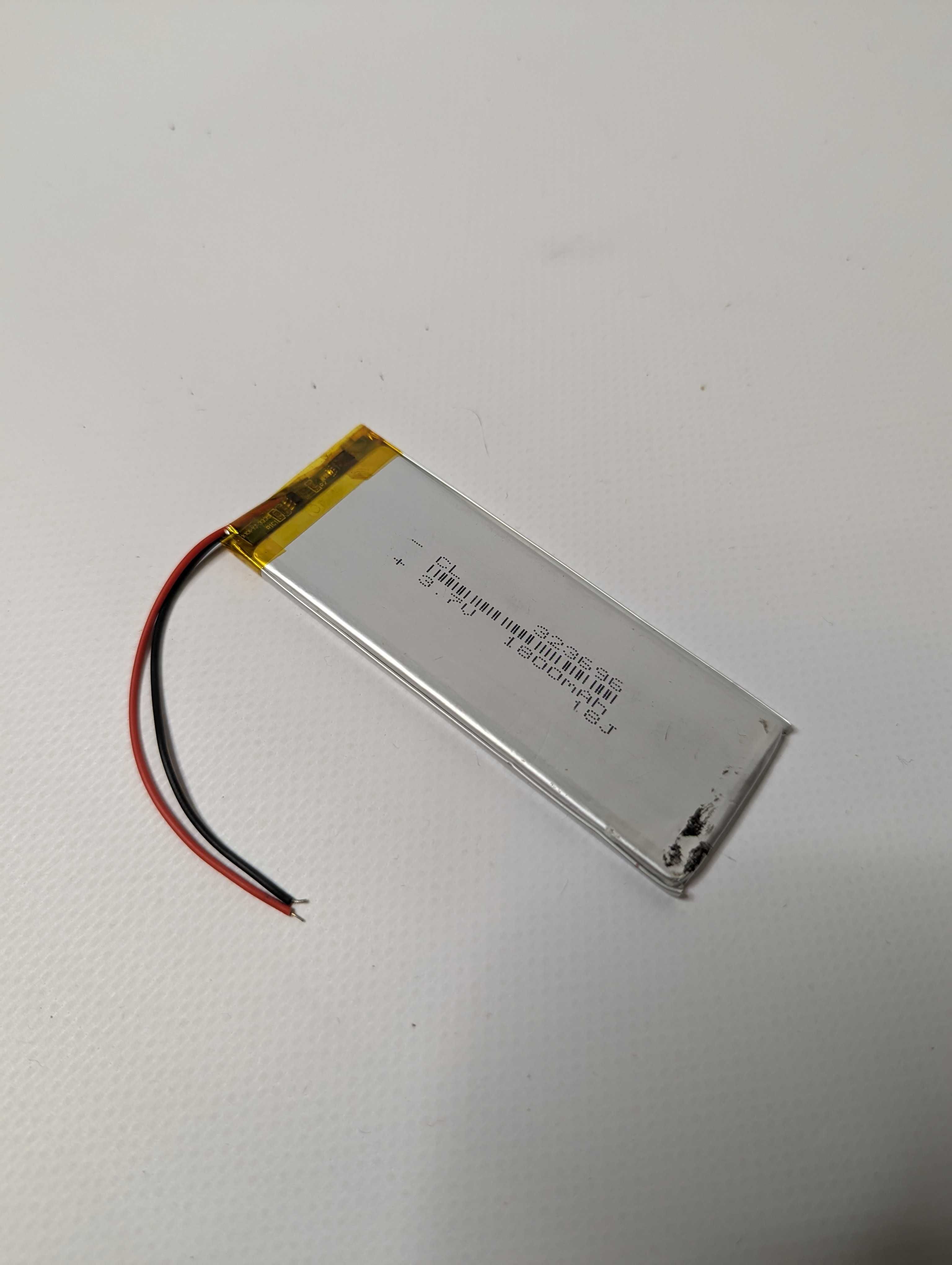 Универсальный аккумулятор 3.7V 1800mAh 323696