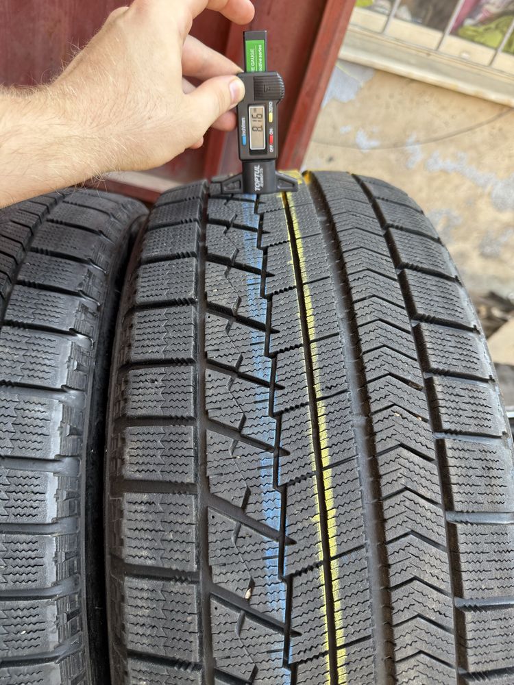 Шины БУ 235 50 R 18 Bridgestone Blizzak VRX резина зима Япония