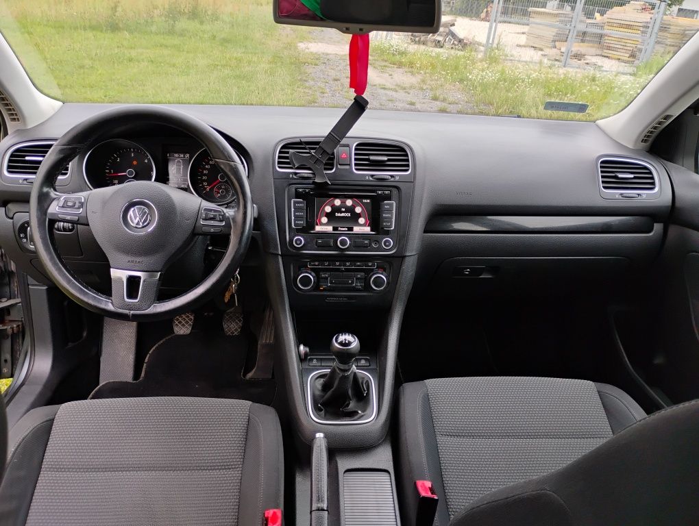 VW Golf VI 1.6 TDI, 105 KM. 2010 .Kombi .