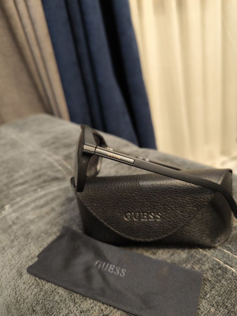 Сонцезахисні окуляри Guess. Оригінал. Нові
