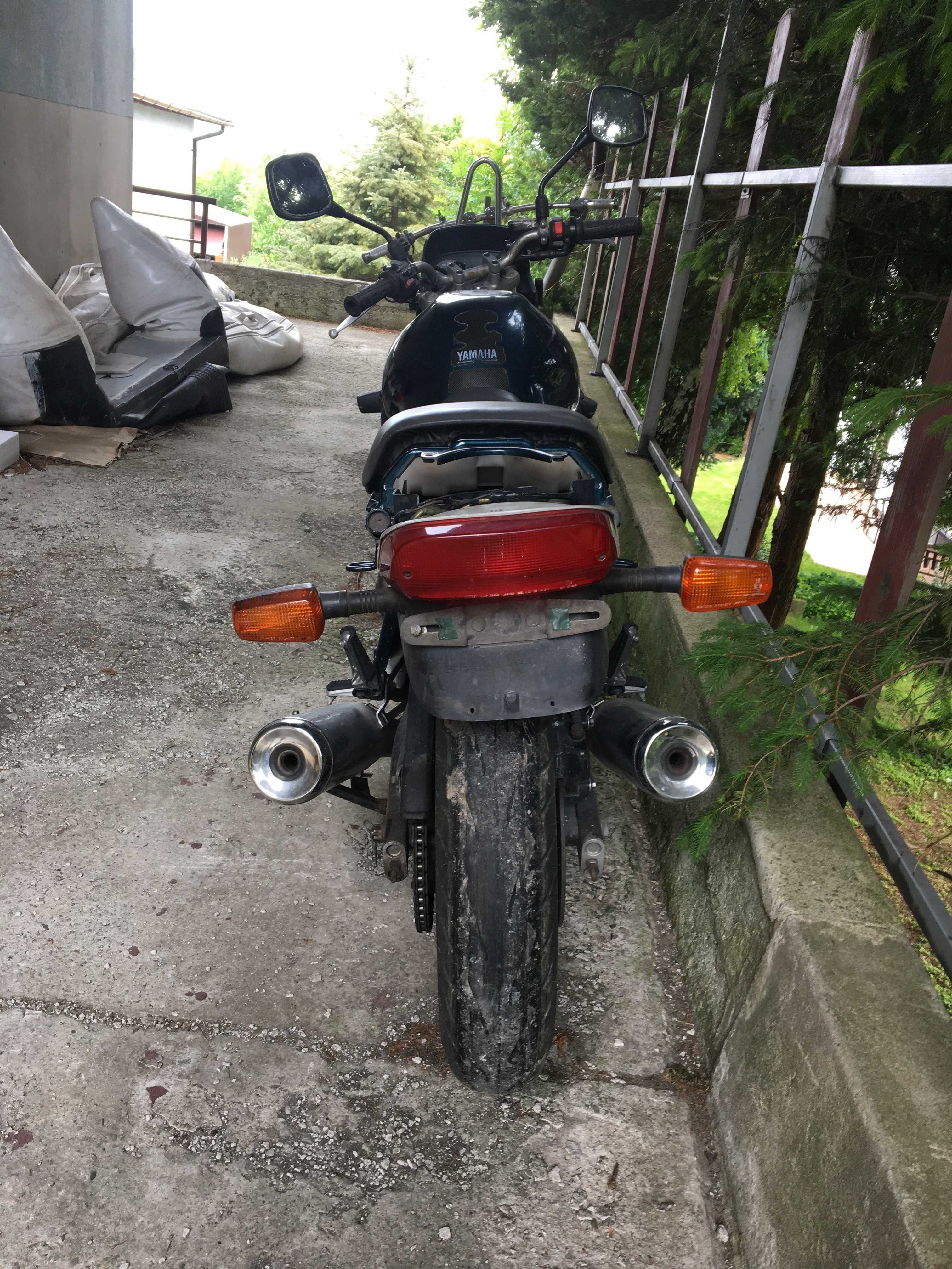 XJ600 yamaha  , pali , jeździ , na części . papier , swap quad