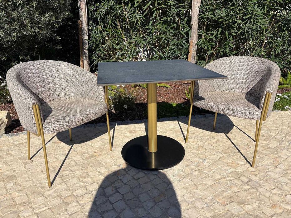 Cadeiras e Mesa de Exterior de Qualidade Superior