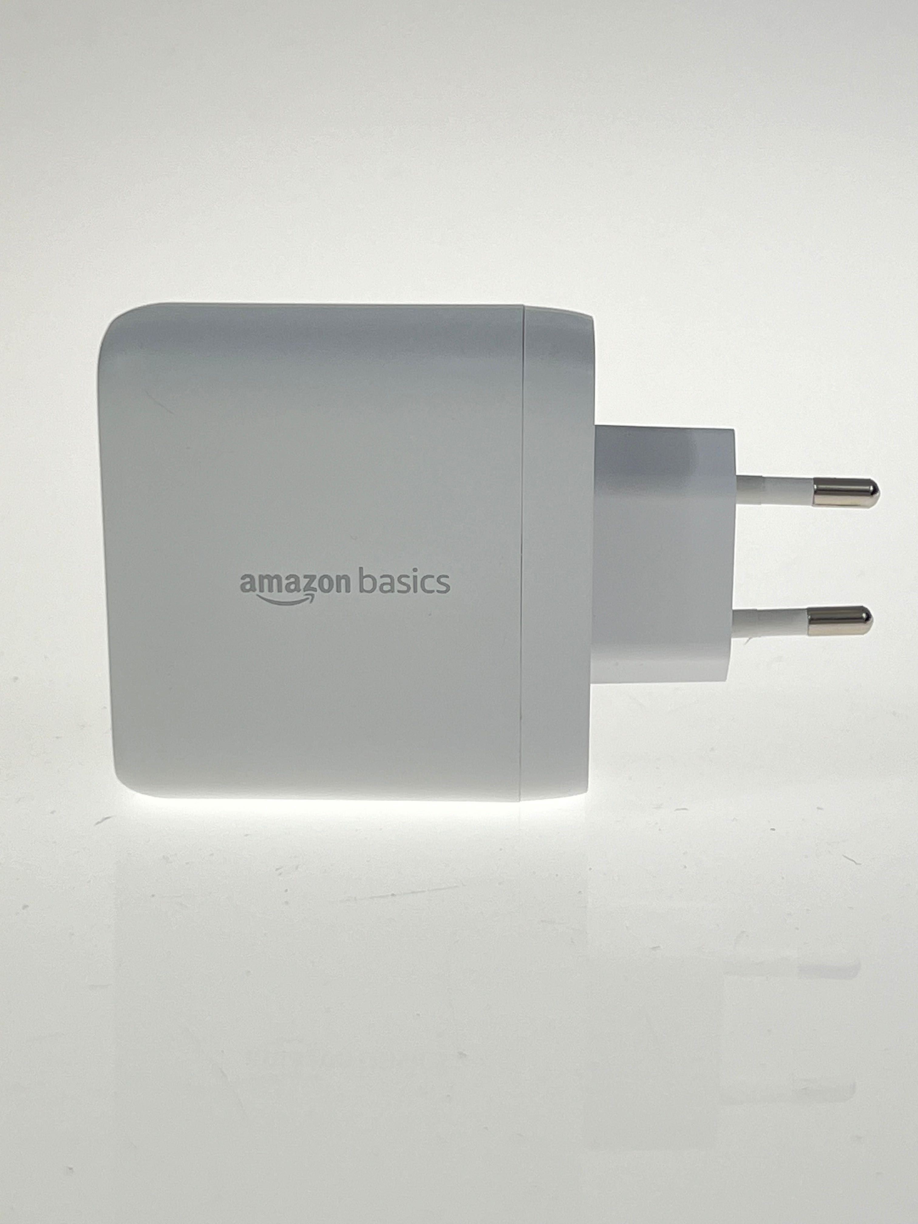 Amazon Basics –Ładowarka ścienna USB C z 2 portami