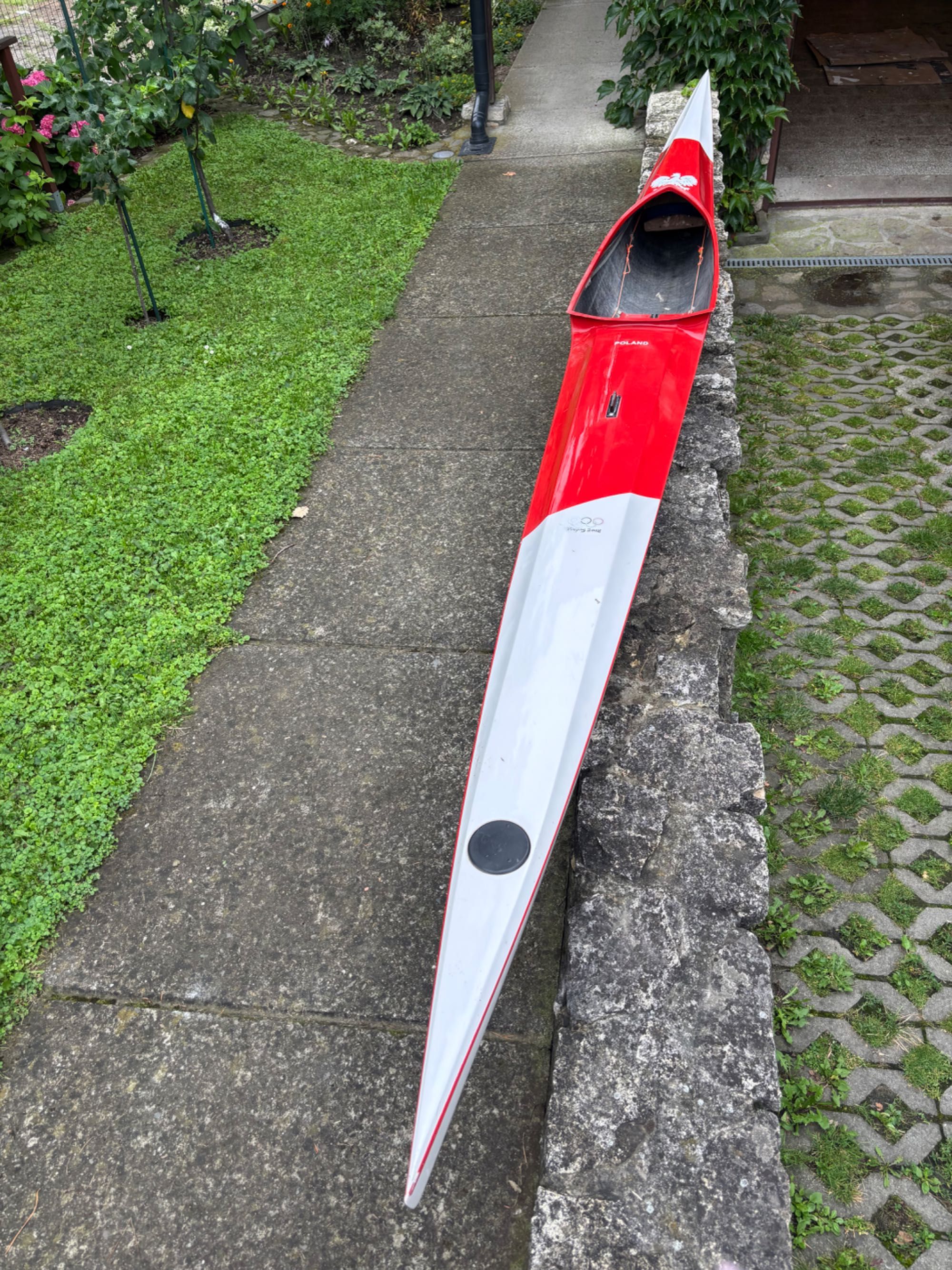 Kajak K1 sportowy, wyczynowy