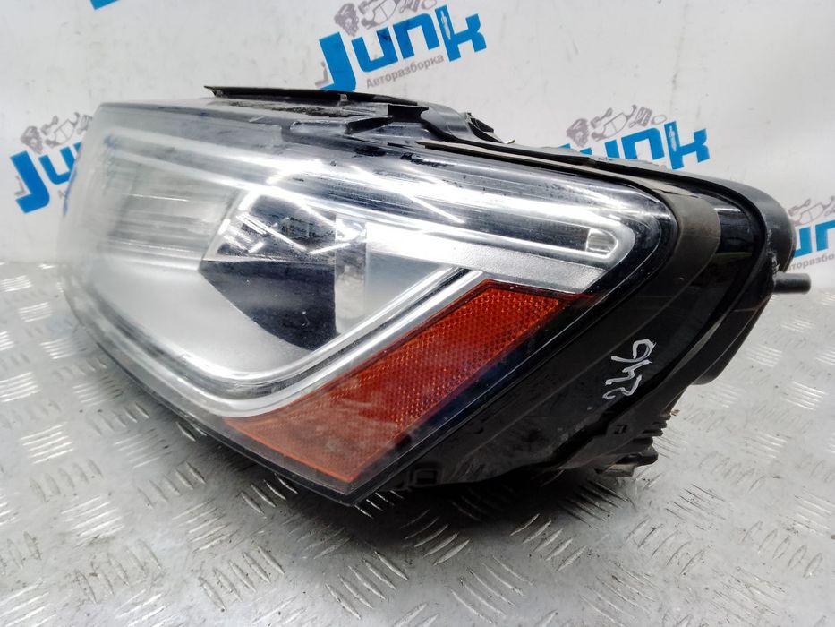 Фара левая 8R0941753E для Audi Q5 2012-2017