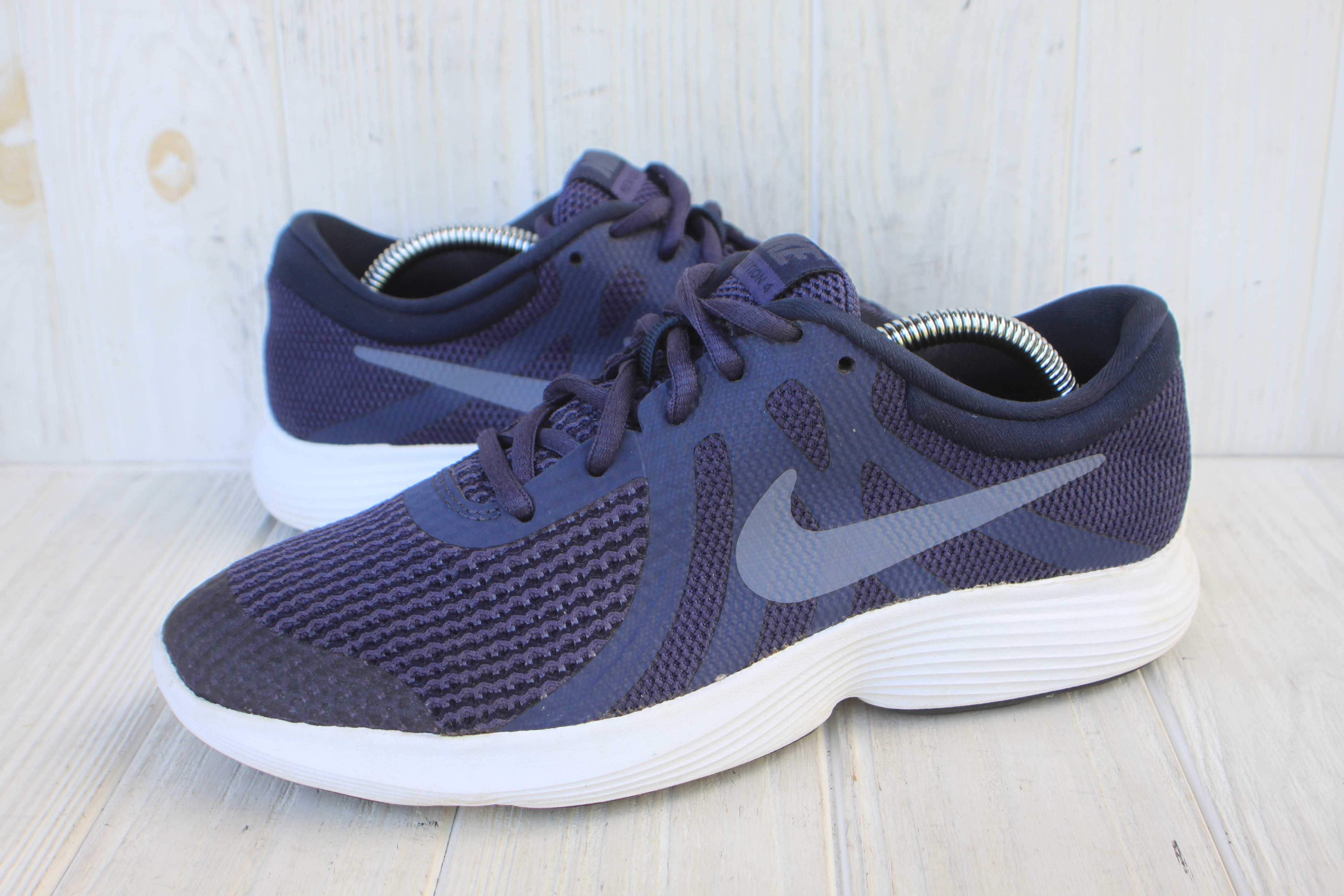 Кроссовки Nike Revolution 4 оригинал 38,5р