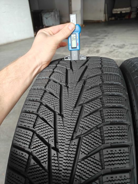 Hankook Winter I*cept IZ2 R15 195 60 шини зимові дуже гарний стан