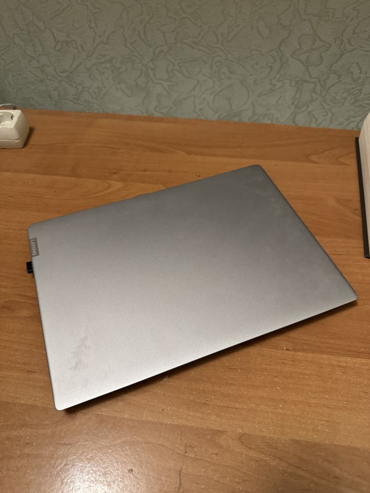 Ноутбук Lenovo ideapad 330s-14AST