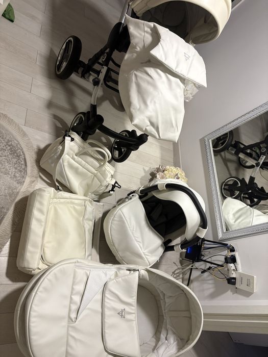 Дитяча коляска 3 в 1