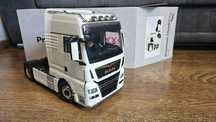 MAN TGX XXL 2018 Premium ClassiXXs 1:18 Ixo