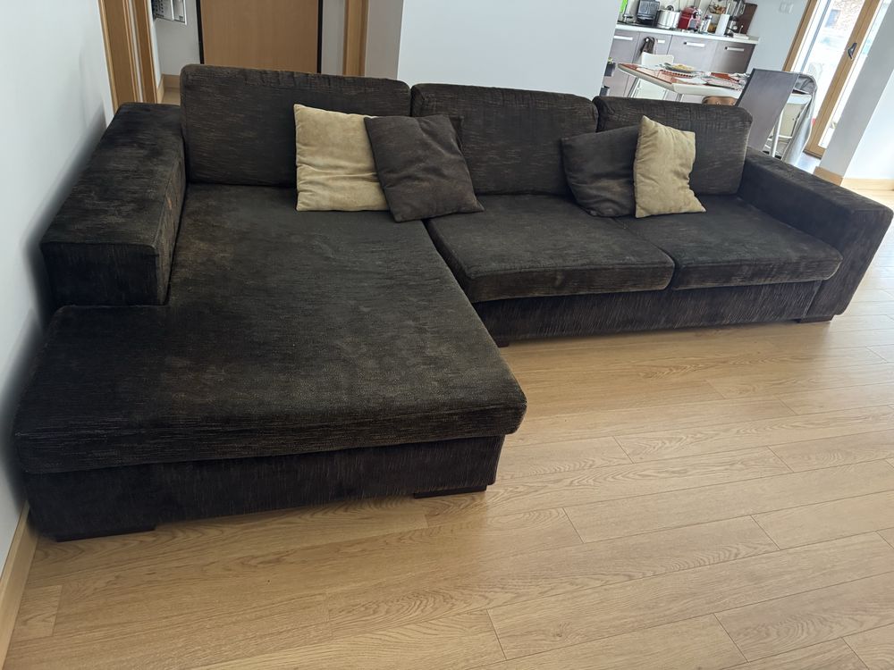 Sofá de 3 lugares com chaise longue