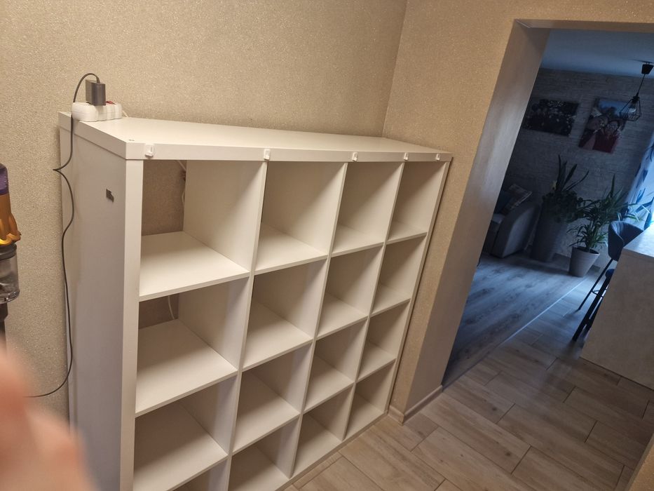 Sprzedam regał na książki