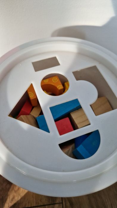 Zestaw zabawek (klocki, pojazdy)