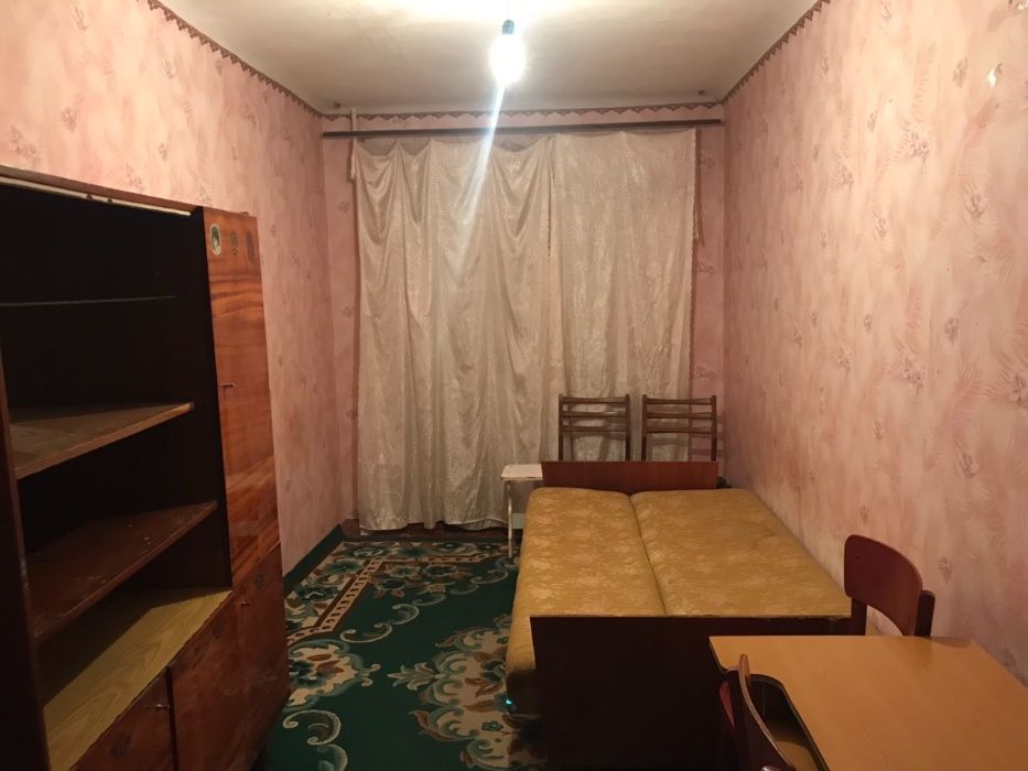Здам кімнату 14 кв.м. в комунальній квартирі на вул.Південній