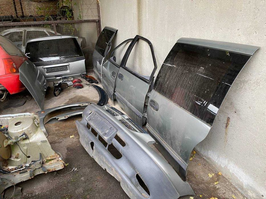 Chrysler Voyager 3.3 V6 EGA 1997 — авто на запчастини