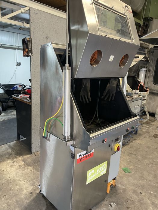 Myjka cisnieniowa kabinowRotortech RPC 800 Z Pneumatycznym Otwieraniem