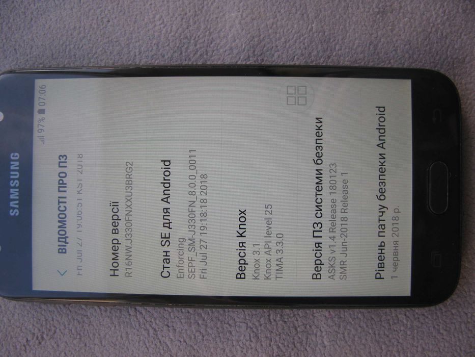 Смартфон Samsung j3 2017