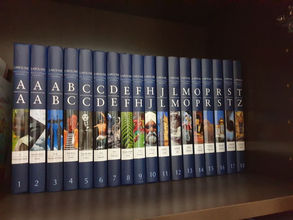 18 Livros Larousse