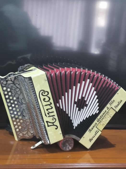 Vendo concertina Ranco Antônio está toda restaurada