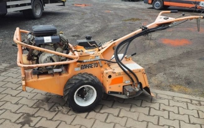 Glebogryzarka hydrauliczna barreto silnik honda 16km