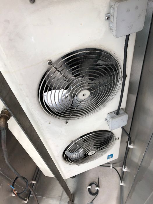 Montra / Vitrine de Refrigeração em Inox motor DORIN para talho, etc