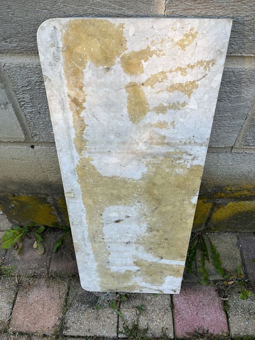 Parapet z konglomeratu