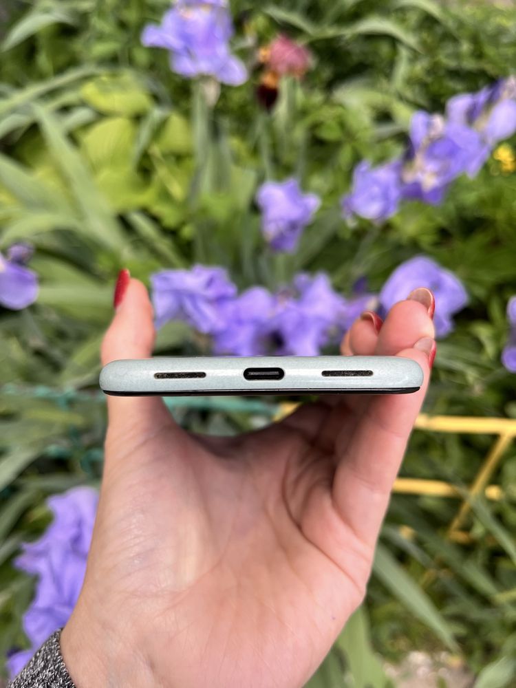 Телефон Google Pixel 5 8/128gb Sorta Sage зелений