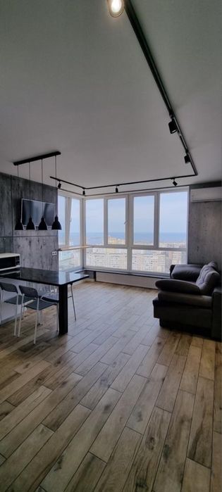 Оренда 2х кім видової квартири центр Смілянсьа 2/1