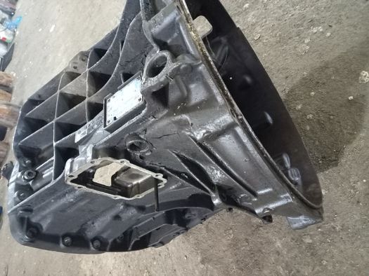 корпус кпп  12s2133   zf   1325201026