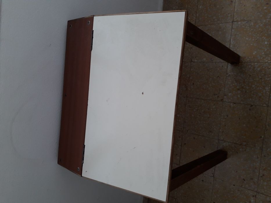 Secretária de criança