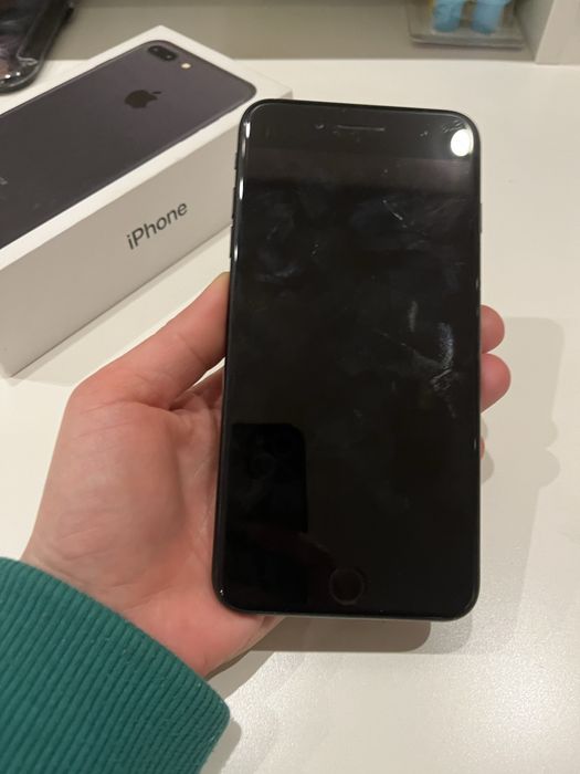 Продам Iphone 7 Plus