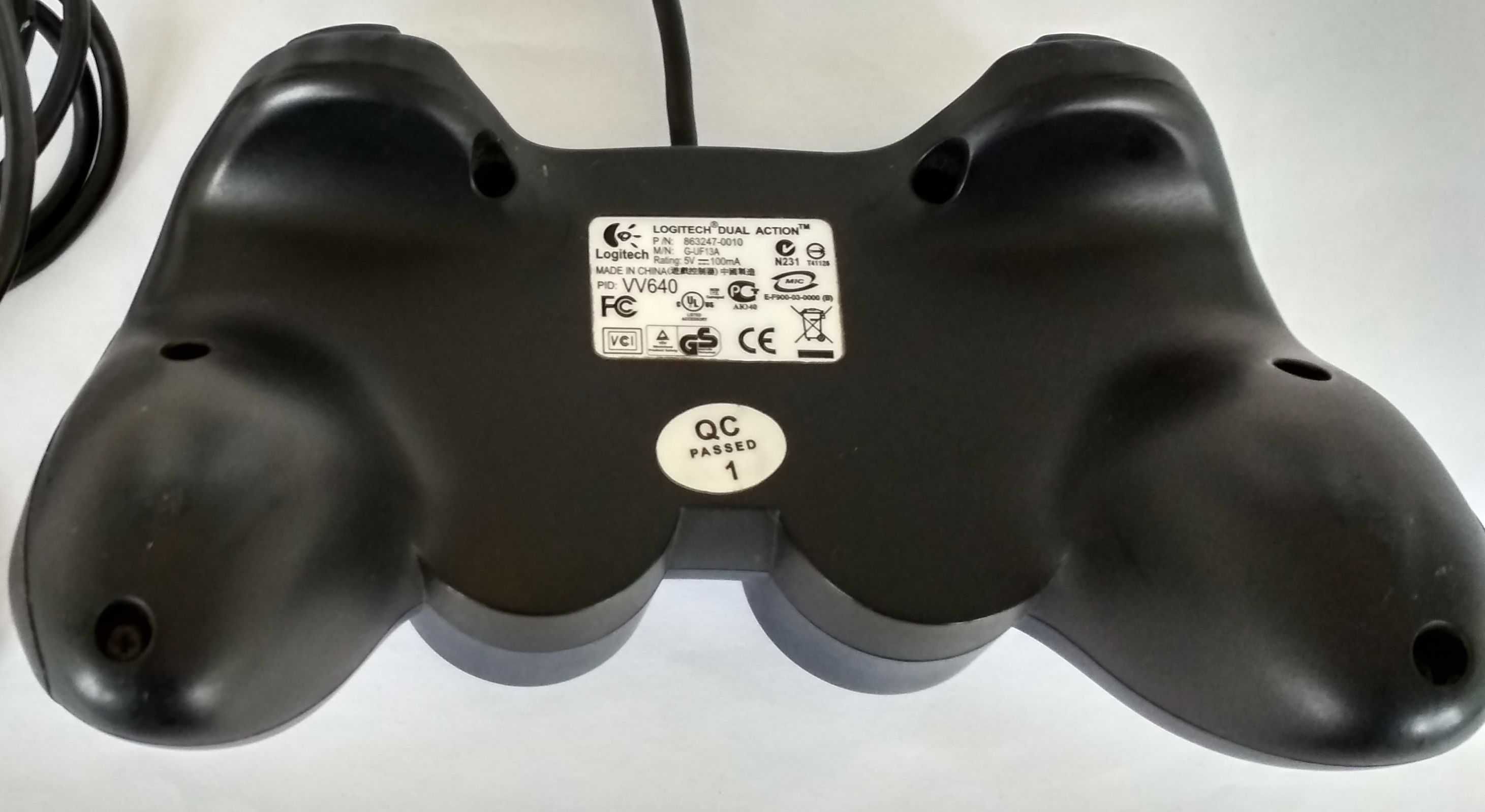 Gamepad LOGITECH Dual Action Джойстик