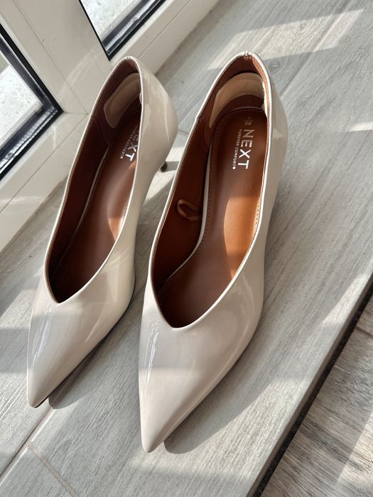 Туфлі next на низькому підборі