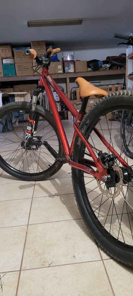 Bicicleta dirt - haro
