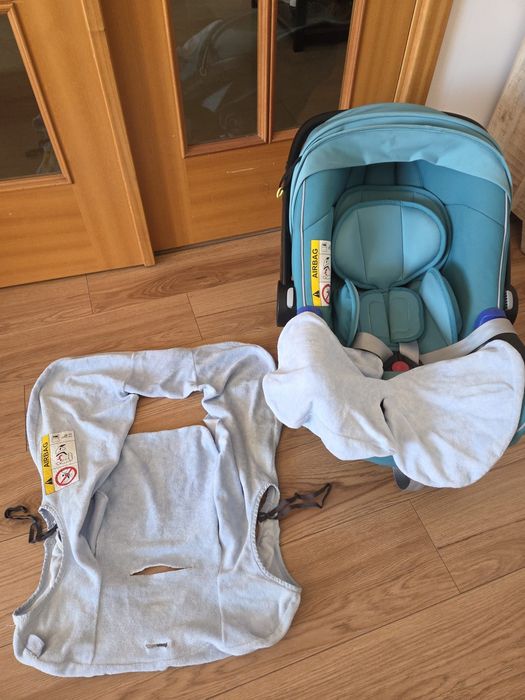 Cadeira Auto Ovo (base isofix) + Carrinho passeio Britax Romer